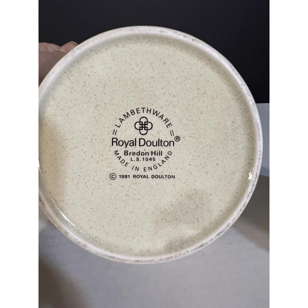 Vintage 1981 Royal Doulton Lambeth Ware‎ Dish L.S.1045 (2075)